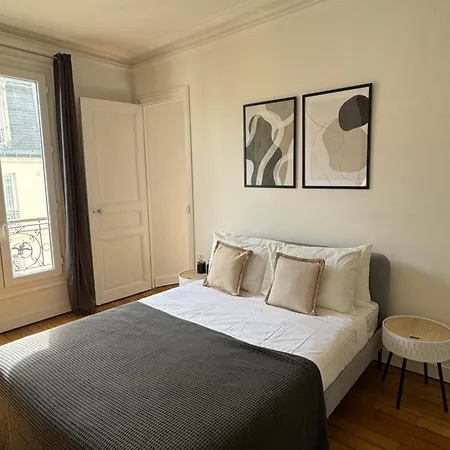 Tour Eiffel 120 M2 Parigi