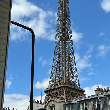 アパート Tour Eiffel 120 M2